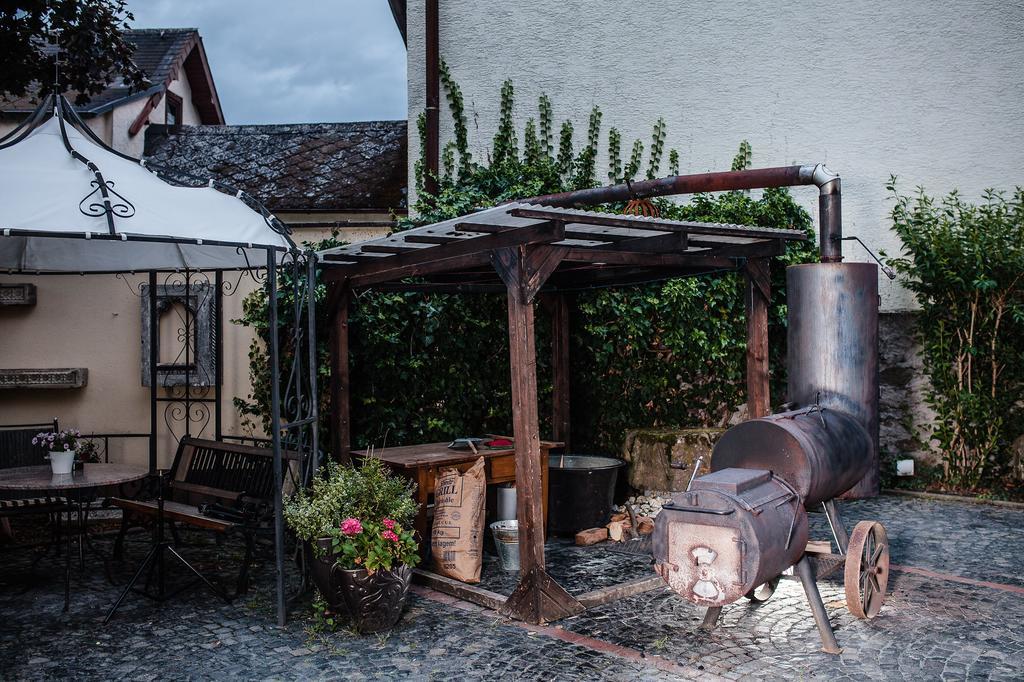 Hotel-Restaurant Zur Krone Löhnberg Extérieur photo